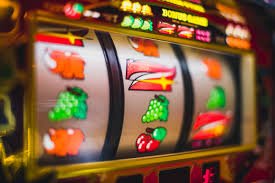 Thành viên bongdalu fun thực hiện rút tiền qua điện thoại tại Việt Nam